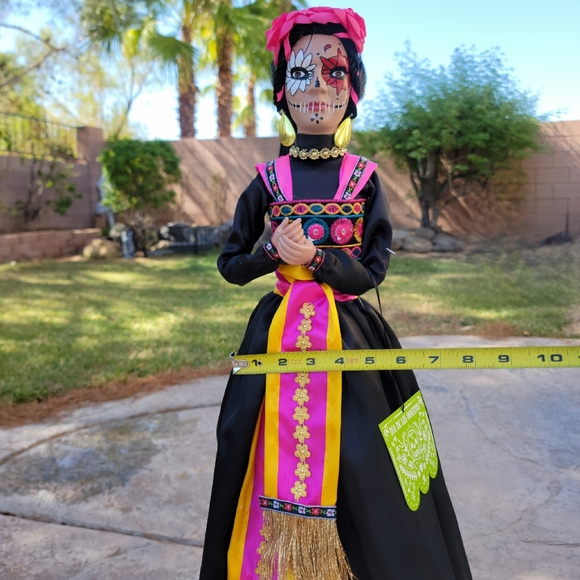 DIA DE LOS MUERTOS DOLL, DAY OF THE DEAD DECOR - Picture 10 of 16